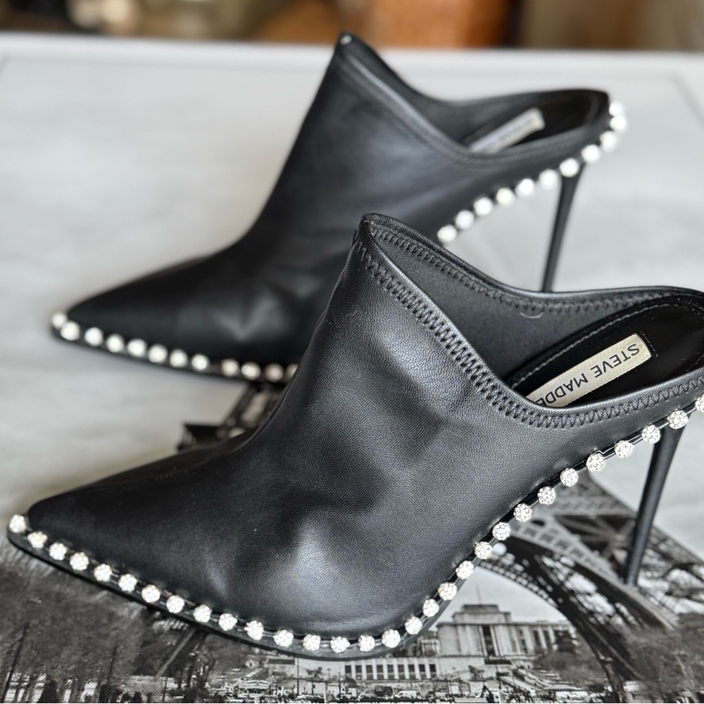 Elegant Black Stiletto Mules with Pearl Detailing - Picture 8 of 11